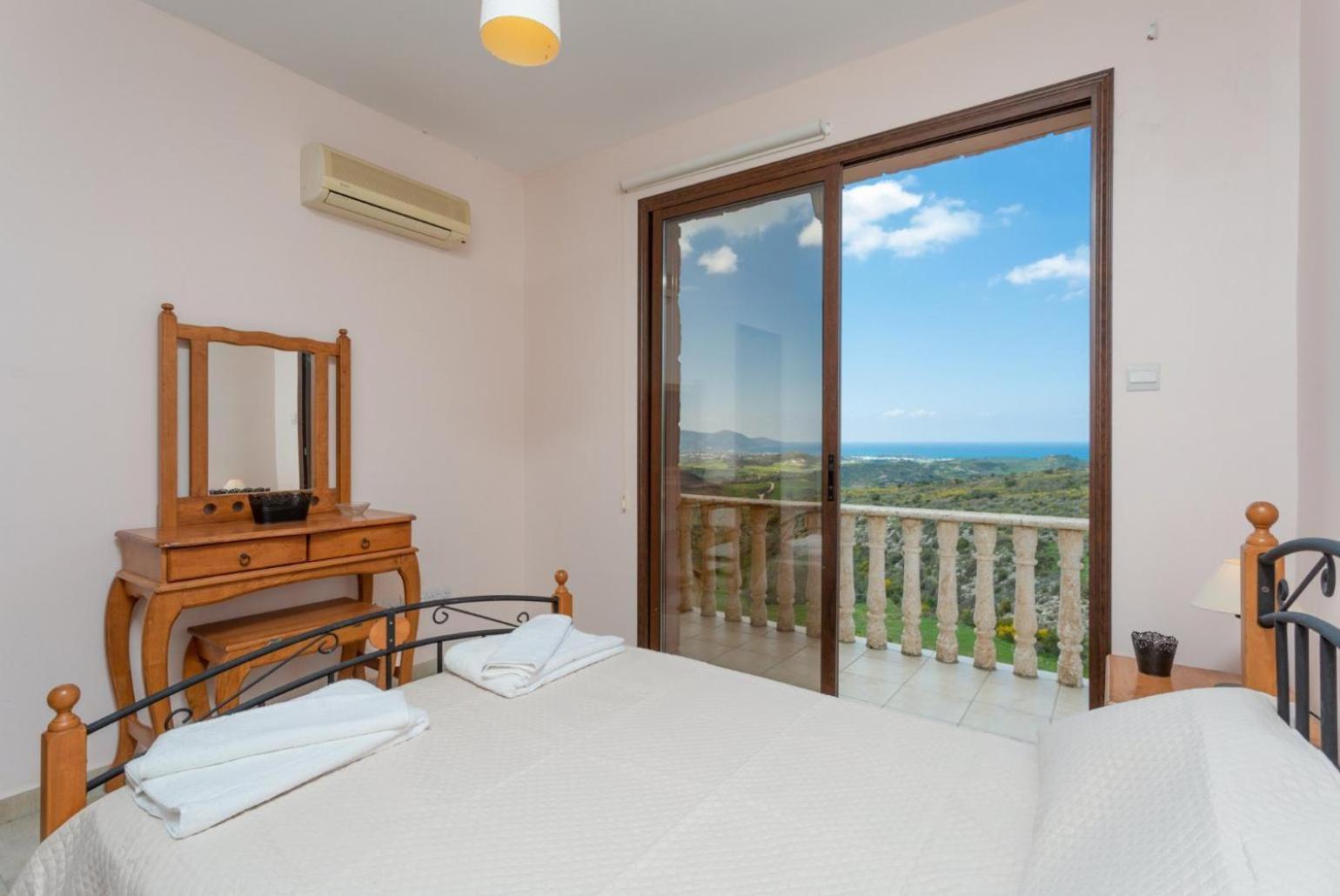 Villa Rallo Paphos Exteriör bild