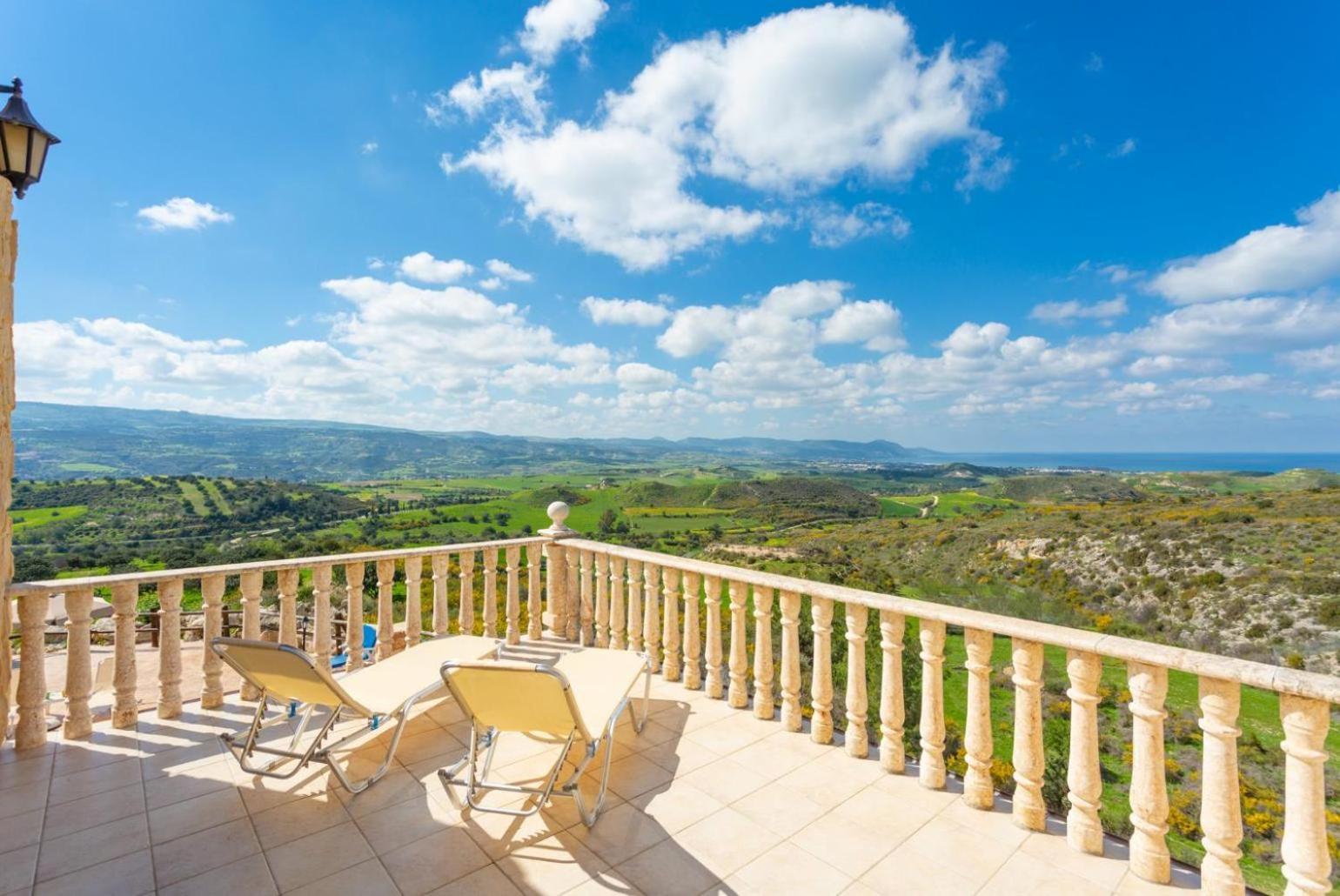 Villa Rallo Paphos Exteriör bild